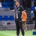 Πρέπει να κάνει το καθήκον της