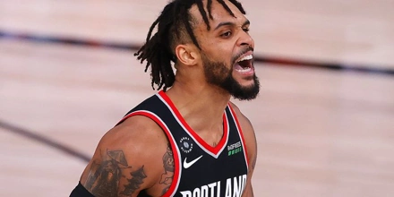 NBA Playoffs: Βρίσκει χρόνο και σουτ