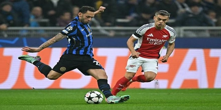 Me tis protagonistries se Milano kai Rotterdam.jpg